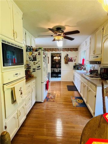 1452 Hillside Drive, Grayson, GA 30017