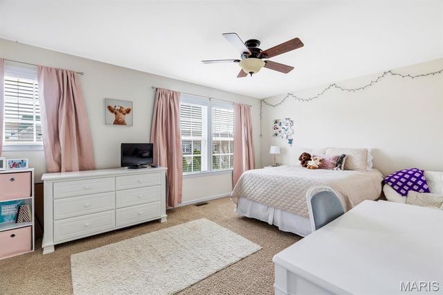 157 Brighton Park Drive, St Charles, MO 63303