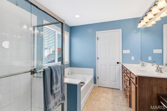 157 Brighton Park Drive, St Charles, MO 63303