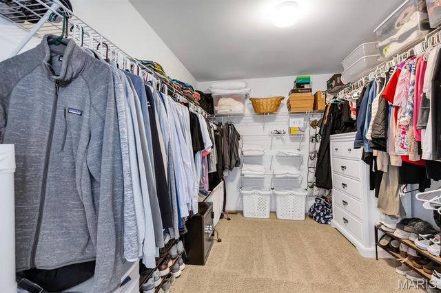 157 Brighton Park Drive, St Charles, MO 63303