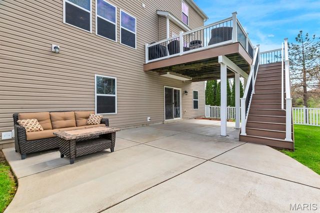 157 Brighton Park Drive, St Charles, MO 63303