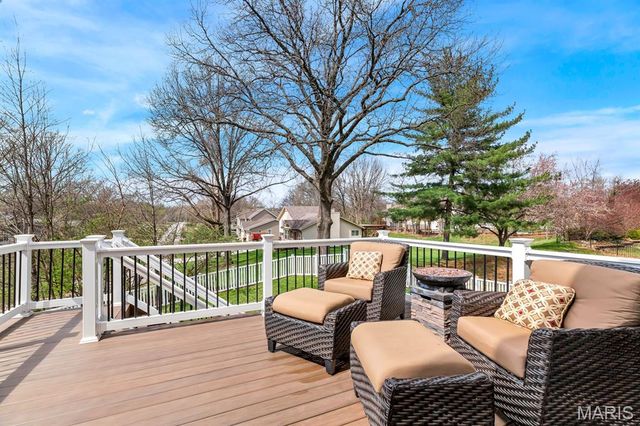 157 Brighton Park Drive, St Charles, MO 63303