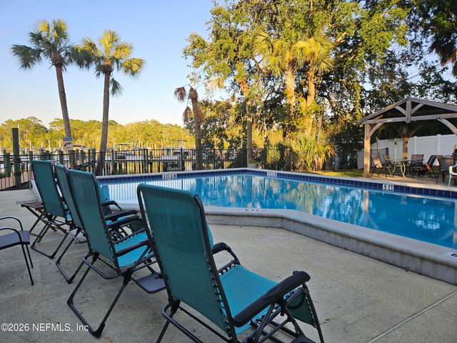 1307 RIVER HILLS Circle E 14, Jacksonville, FL 32211