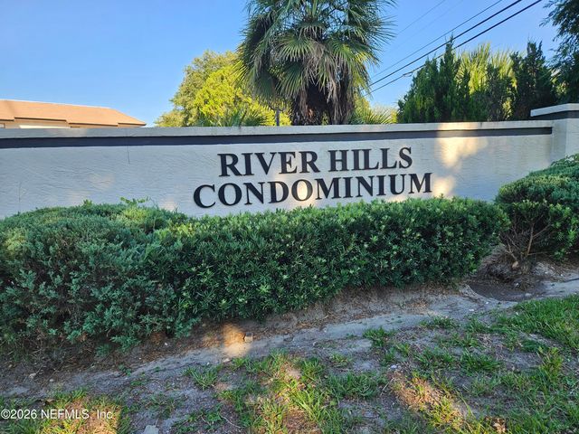 1307 RIVER HILLS Circle E 14, Jacksonville, FL 32211