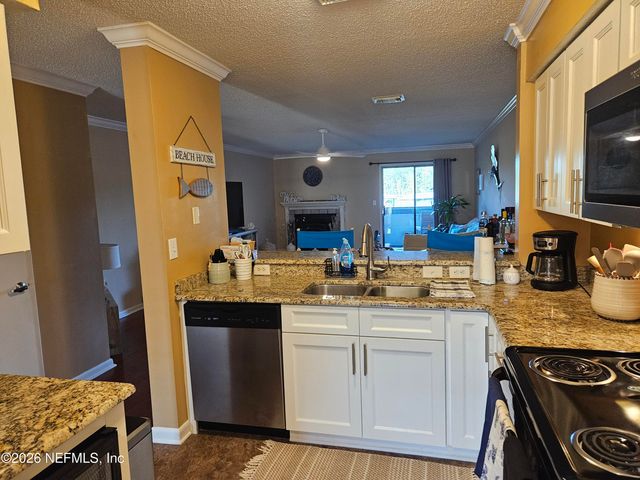 1307 RIVER HILLS Circle E 14, Jacksonville, FL 32211