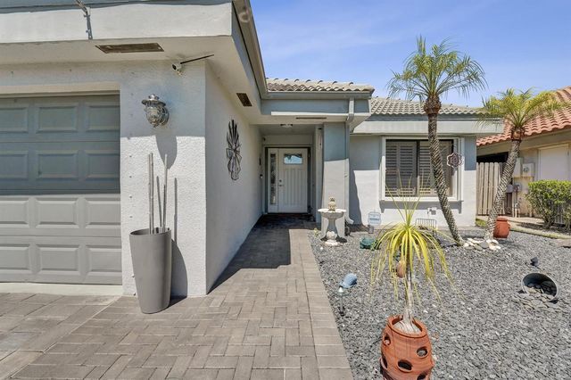 9355 NW 18th Drive, Plantation, FL 33322