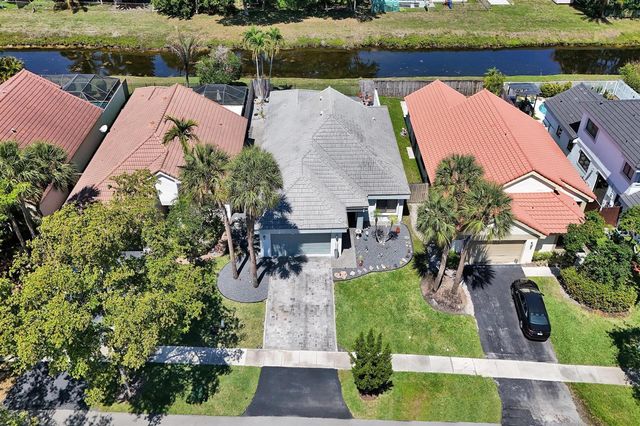 9355 NW 18th Drive, Plantation, FL 33322