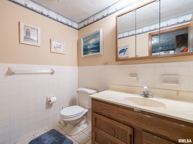 114 CLEARVIEW Drive, Pekin, IL 61554