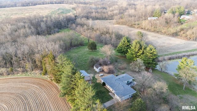 114 CLEARVIEW Drive, Pekin, IL 61554