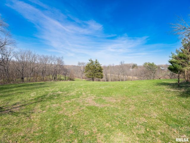 114 CLEARVIEW Drive, Pekin, IL 61554