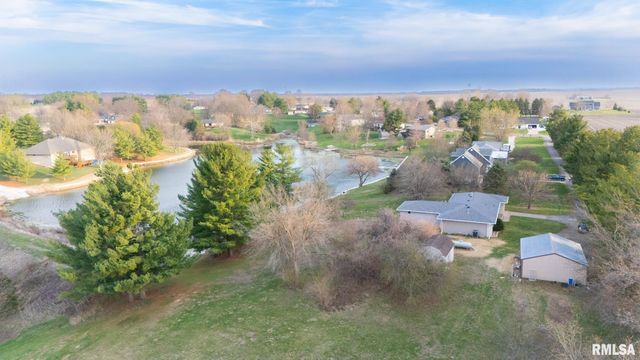 114 CLEARVIEW Drive, Pekin, IL 61554