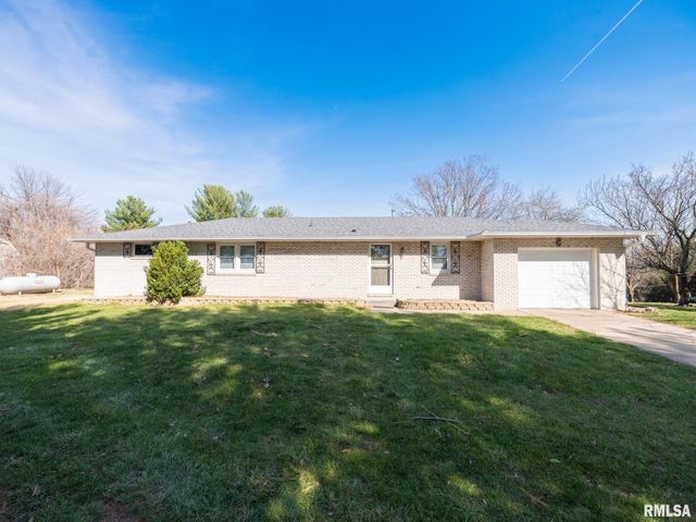 114 CLEARVIEW Drive, Pekin, IL 61554