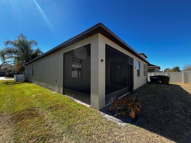 25195 LAMBRUSCO LOOP, Lutz, FL 33559