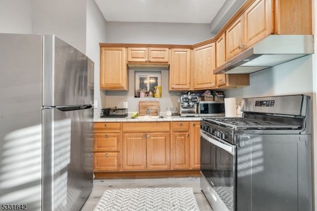 87 Macarthur Ave, Garfield City, NJ 07026