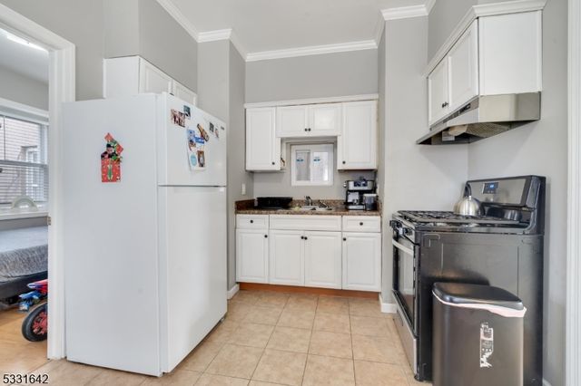 87 Macarthur Ave, Garfield City, NJ 07026