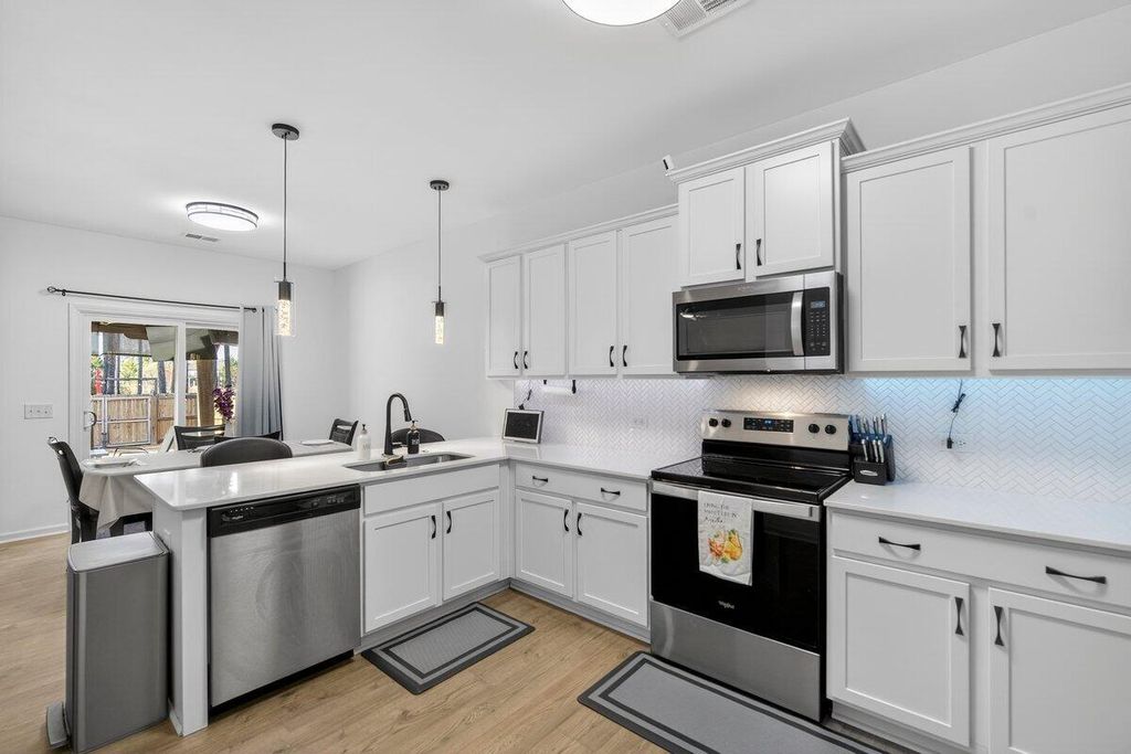 Image 10 of property listing at 161 Surfbird Road, Summerville, SC 29486