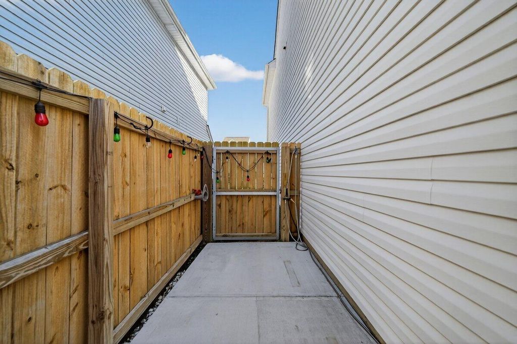 Image 38 of property listing at 161 Surfbird Road, Summerville, SC 29486