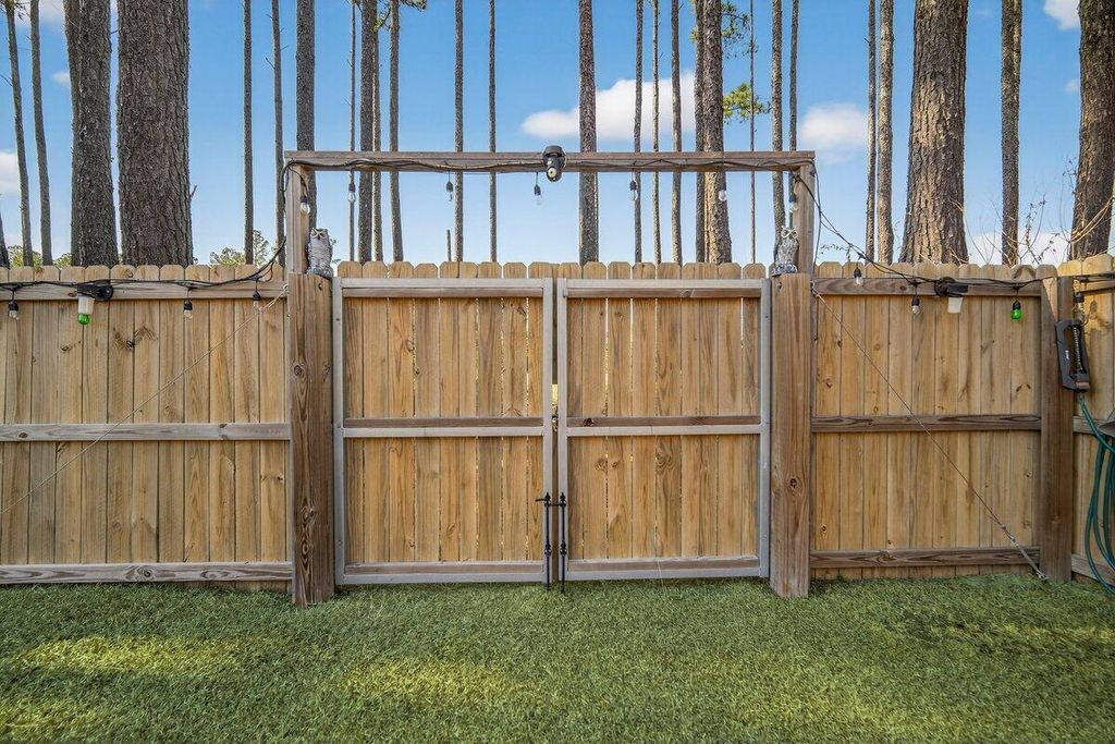 Image 43 of property listing at 161 Surfbird Road, Summerville, SC 29486