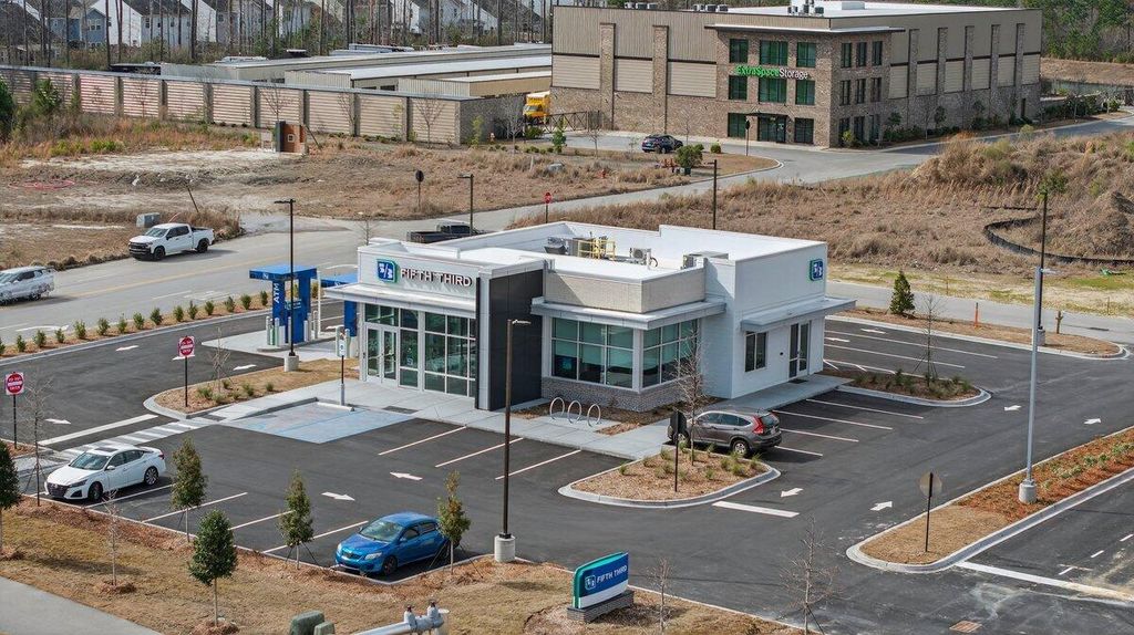 Image 52 of property listing at 161 Surfbird Road, Summerville, SC 29486