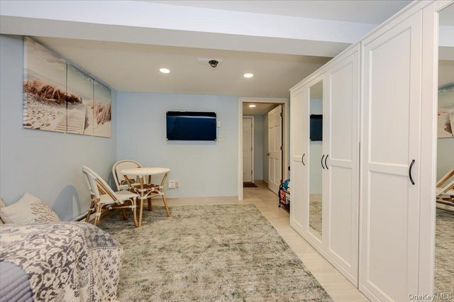 543 W Broadway A, Long Beach, NY 11561