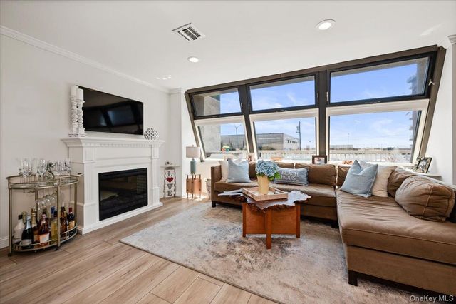 543 W Broadway A, Long Beach, NY 11561