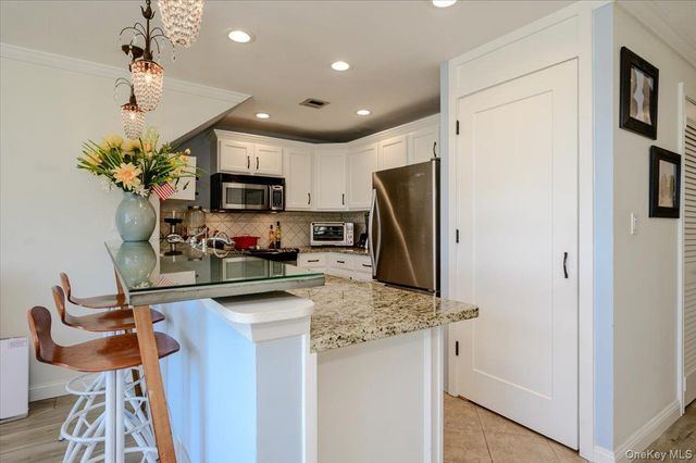 543 W Broadway A, Long Beach, NY 11561