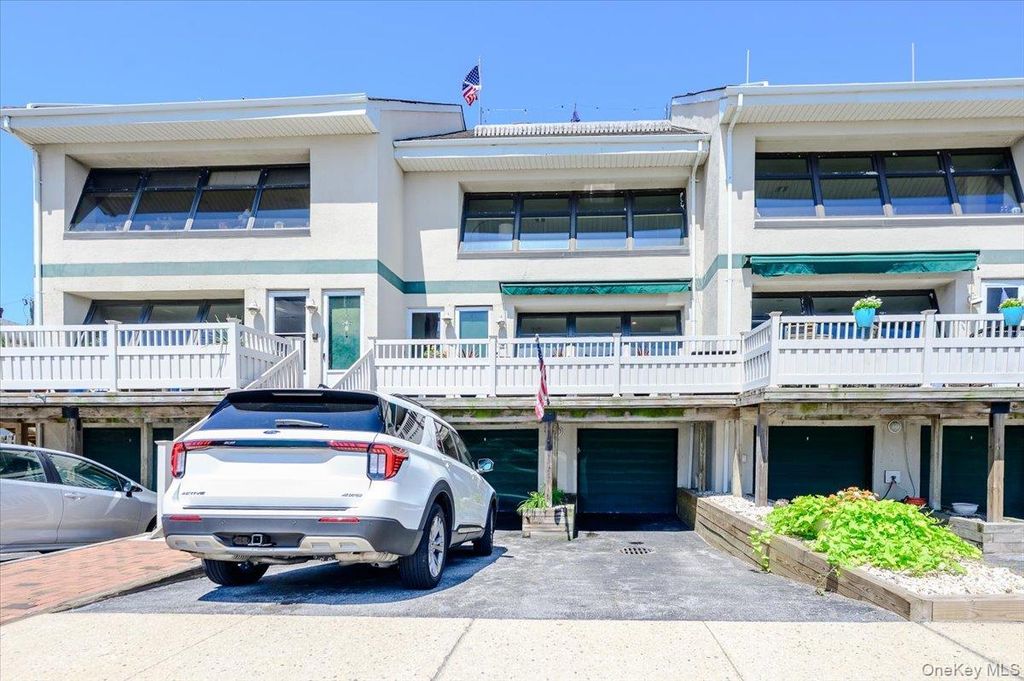 543 W Broadway A, Long Beach, NY 11561 — exterior
