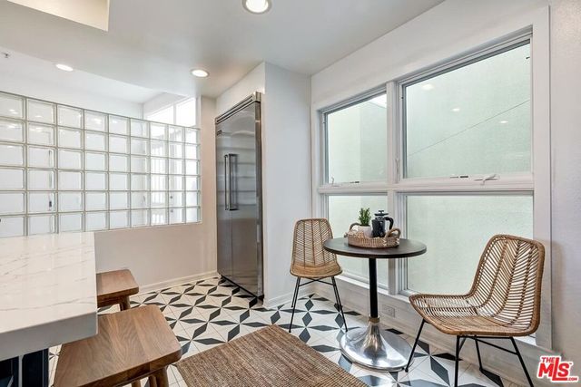 3002 3rd Street 203, Santa Monica, CA 90405