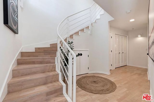 3002 3rd Street 203, Santa Monica, CA 90405