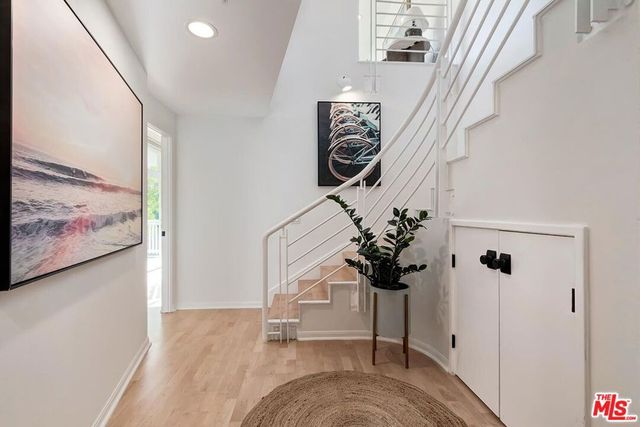 3002 3rd Street 203, Santa Monica, CA 90405