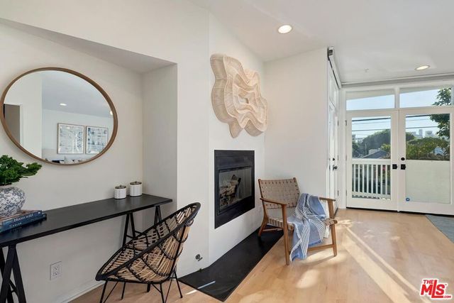 3002 3rd Street 203, Santa Monica, CA 90405