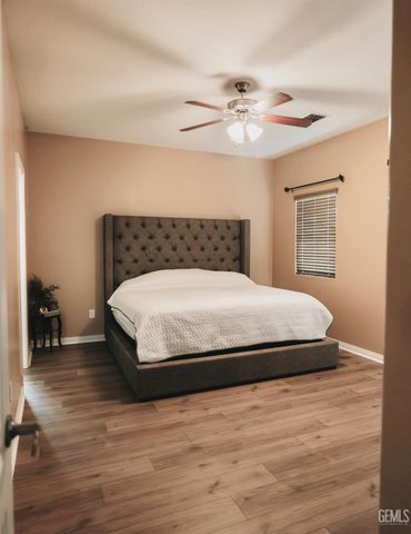 2514 Grand Haven Lane, Bakersfield, CA 93313