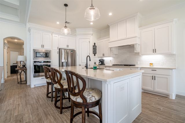 2039 Spieth Street, Granbury, TX 76048