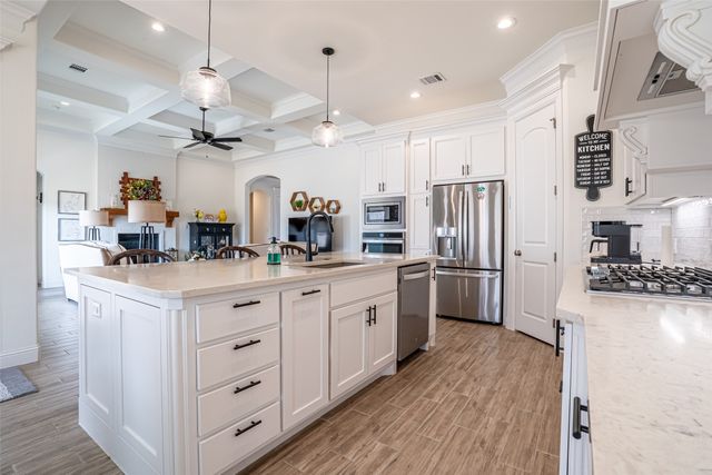 2039 Spieth Street, Granbury, TX 76048