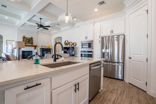 2039 Spieth Street, Granbury, TX 76048