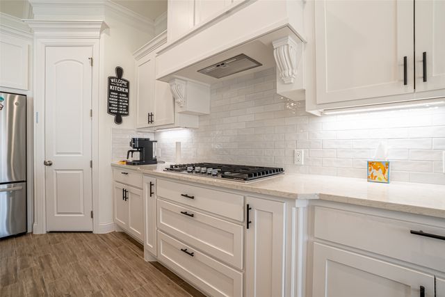 2039 Spieth Street, Granbury, TX 76048