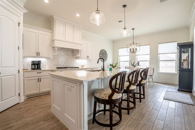 2039 Spieth Street, Granbury, TX 76048