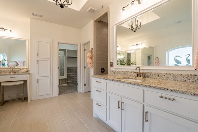 2039 Spieth Street, Granbury, TX 76048