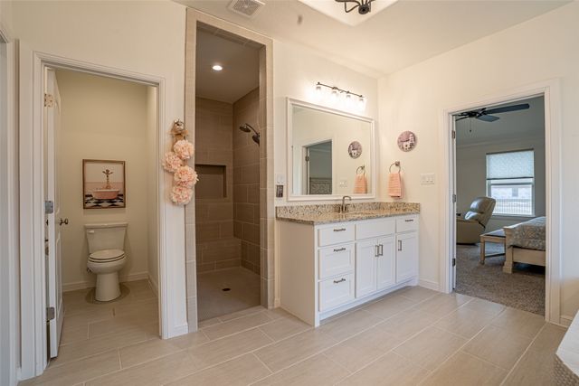 2039 Spieth Street, Granbury, TX 76048