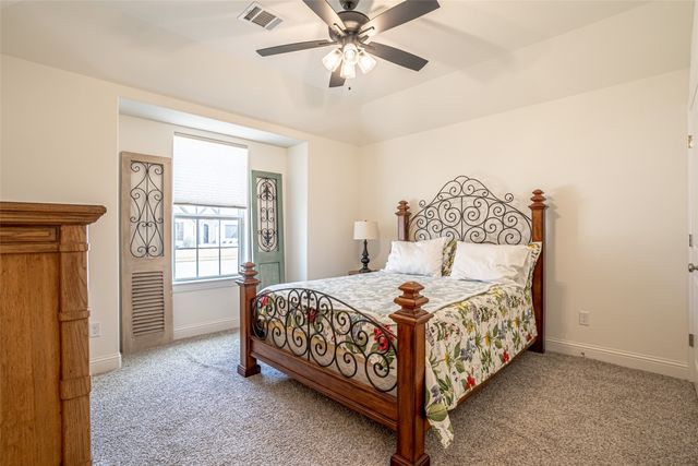 2039 Spieth Street, Granbury, TX 76048