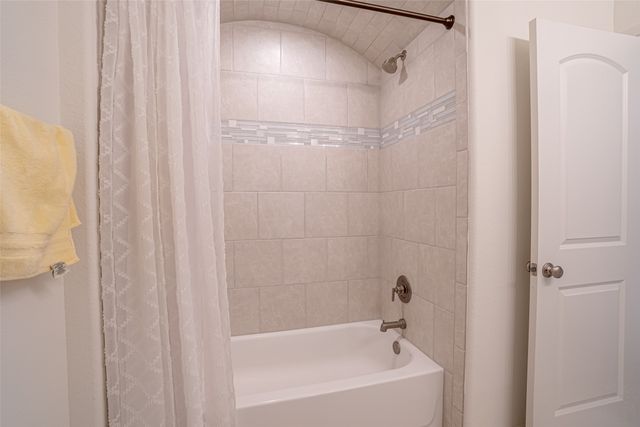 2039 Spieth Street, Granbury, TX 76048