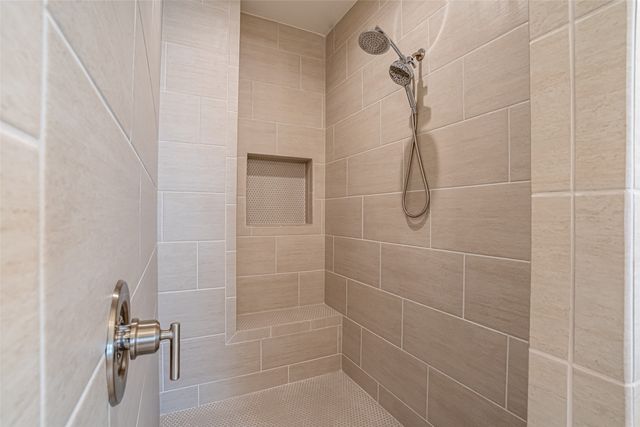 2039 Spieth Street, Granbury, TX 76048