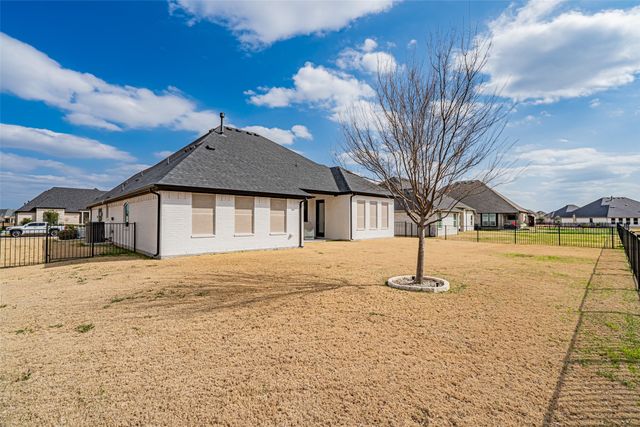 2039 Spieth Street, Granbury, TX 76048