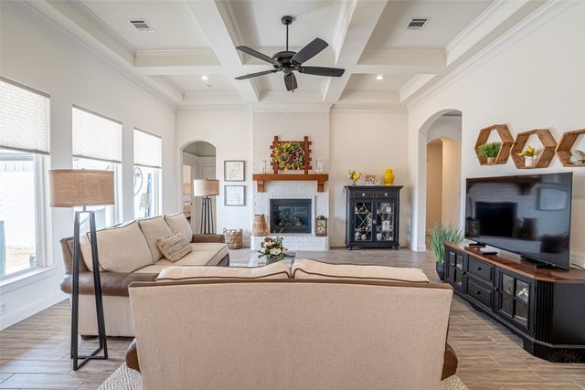 2039 Spieth Street, Granbury, TX 76048