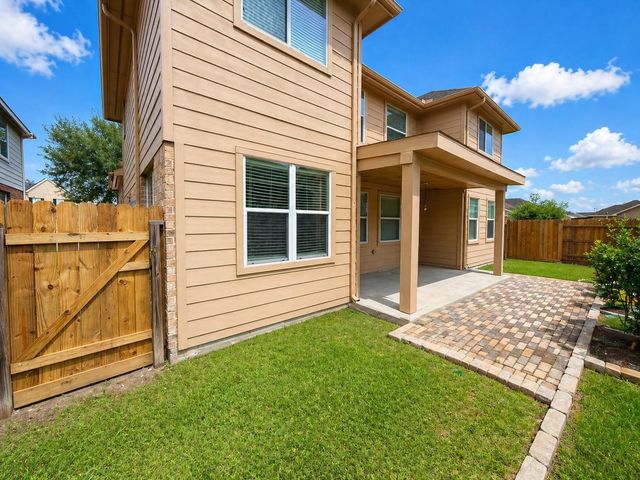 8806 Inglebrook Lane, Houston, TX 77083