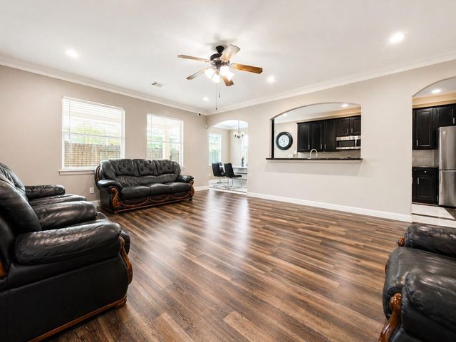 8806 Inglebrook Lane, Houston, TX 77083