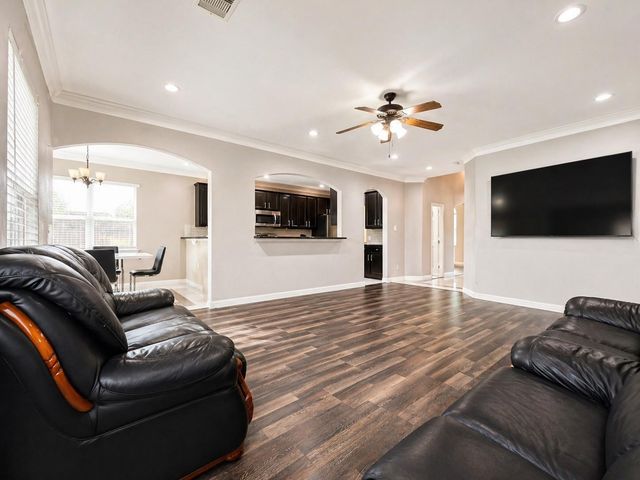 8806 Inglebrook Lane, Houston, TX 77083