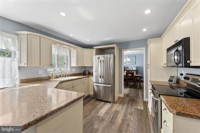 923 OTTO LN, Warminster, PA 18974