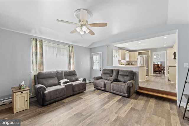 923 OTTO LN, Warminster, PA 18974