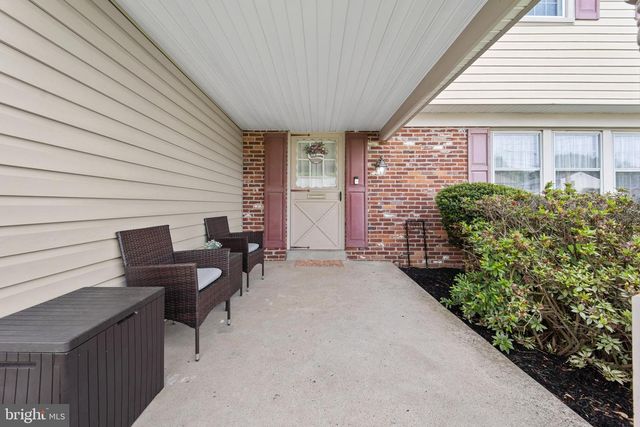 923 OTTO LN, Warminster, PA 18974